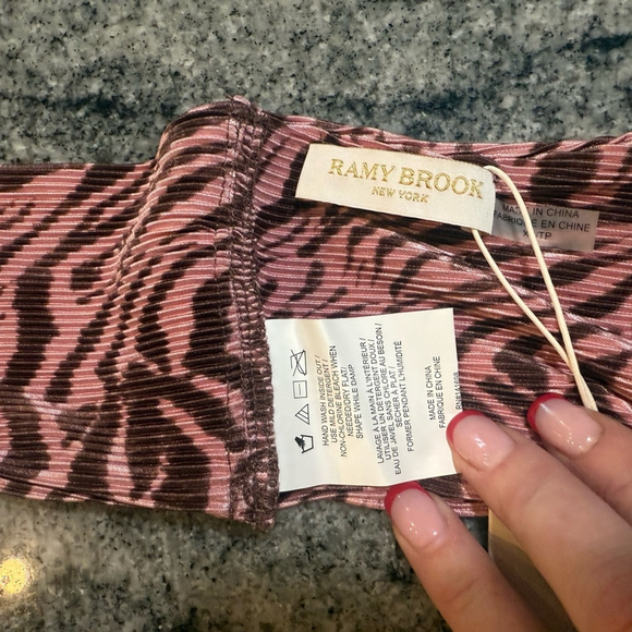 Ramy Brook Pink Zebra Crop Top - Picture 4 of 4